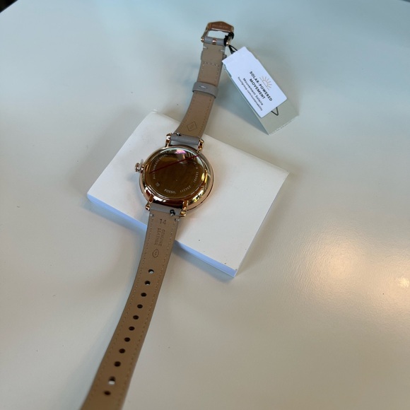 Fossil Jacqueline Solar-Powered Mother of Pearl Dial Watch Brand New - Picture 5 of 6